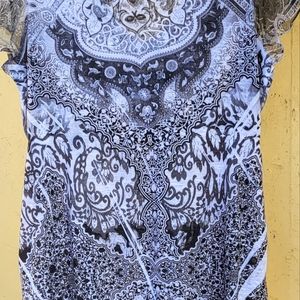 One World Short Sleeve Top Women's Size Small Black and Grey with Silver